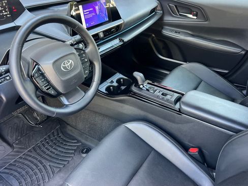 Certified 2026 Toyota Prius FWD image 11