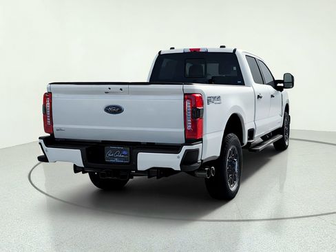 New 2026 Ford F250 Lariat w/ Black Appearance Package AWD/4WD image 8