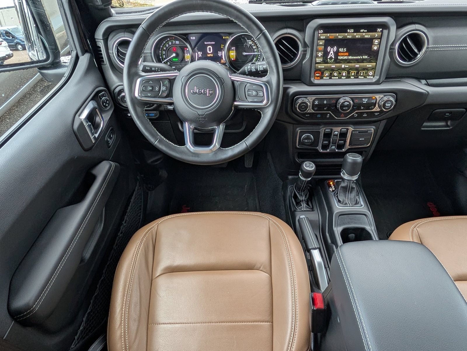 Used 2022 Jeep Wrangler Unlimited Sahara w/ Cold Weather Group AWD/4WD image 20