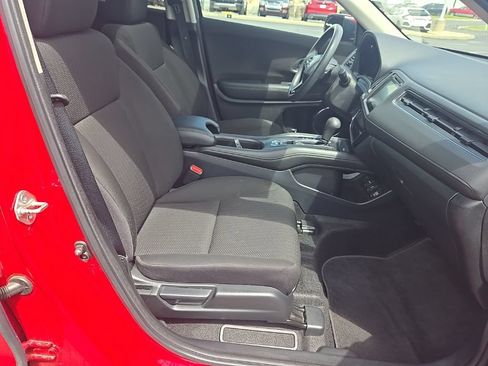 Used 2018 Honda HR-V EX image 32