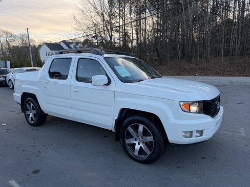 Used 2014 Honda Ridgeline SE image 3