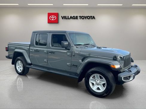 Used 2021 Jeep Gladiator Sport AWD/4WD image 7