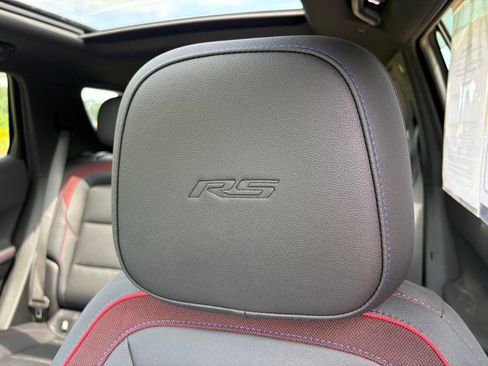 Used 2025 Chevrolet Equinox RS w/ Safety and Technology Package AWD/4WD image 4