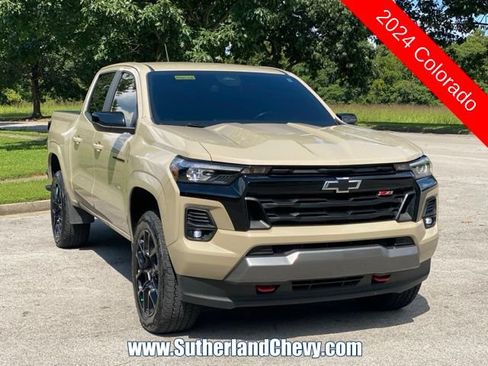 Used 2024 Chevrolet Colorado Z71 w/ LPO, Dark Essentials Package AWD/4WD image 1