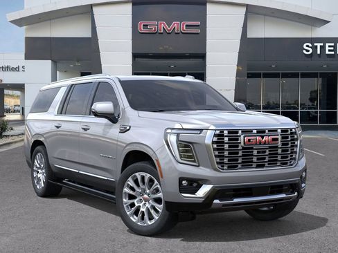 New 2026 GMC Yukon XL Denali image 7