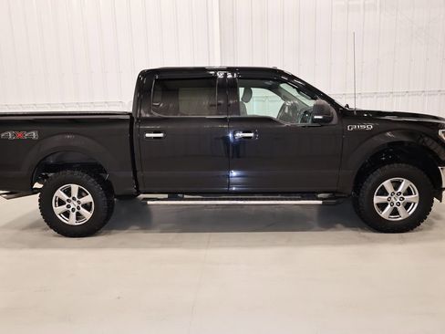 Used 2018 Ford F150 XLT w/ Equipment Group 302A Luxury image 2