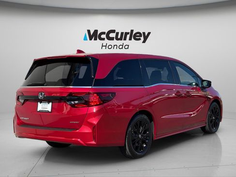 Certified 2025 Honda Odyssey Sport-L image 3