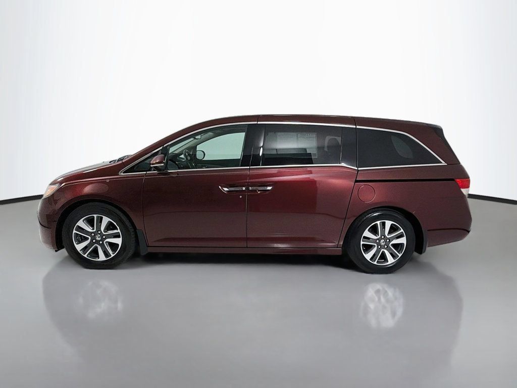 Used 2016 Honda Odyssey Touring Elite image 4