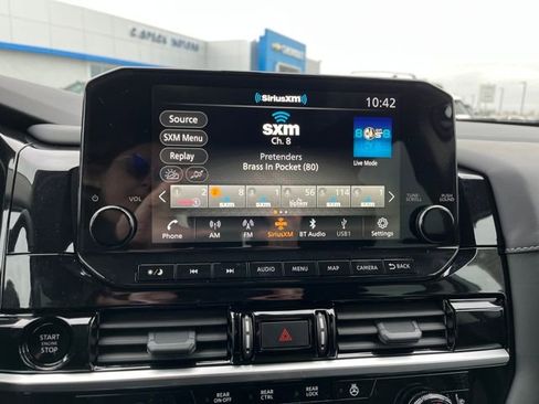 New 2025 Nissan Pathfinder SL w/ Black Appearance Package image 16