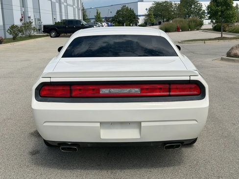 Used 2009 Dodge Challenger R/T RWD image 6