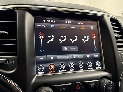 Used 2018 Jeep Grand Cherokee Altitude image 21