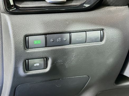 Used 2024 Nissan Sentra SV image 16