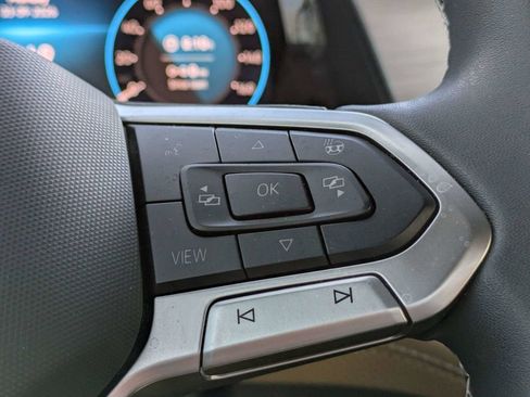 Used 2024 Volkswagen Atlas Cross Sport SE image 37