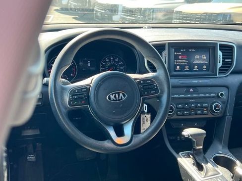 Used 2018 Kia Sportage LX w/ LX Popular Package AWD/4WD image 10