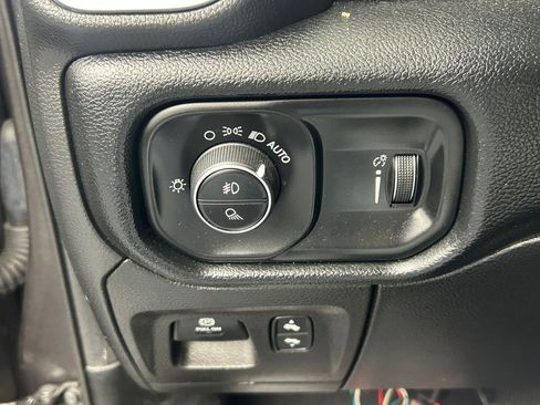 Used 2021 RAM 1500 Big Horn image 13