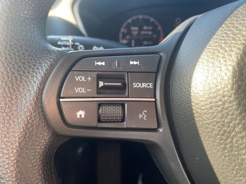 Used 2023 Honda HR-V LX image 18