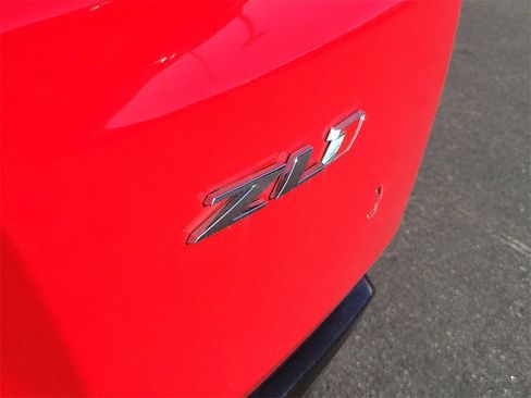 Used 2017 Chevrolet Camaro ZL1 image 25