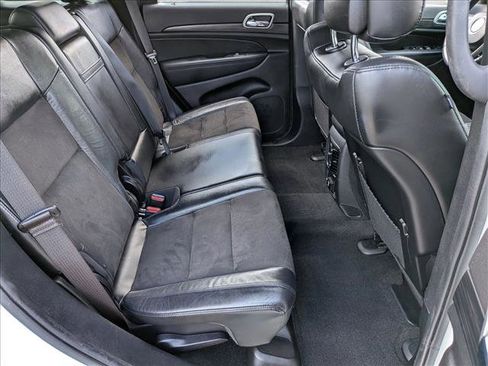 Used 2021 Jeep Grand Cherokee Laredo X image 20