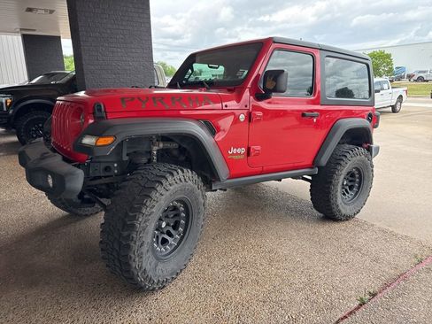 Used 2020 Jeep Wrangler Sport image 3