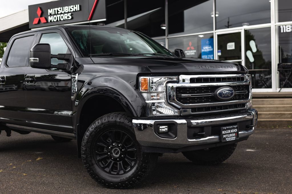 Used 2021 Ford F250 Lariat w/ Tremor Off-Road Package AWD/4WD image 3