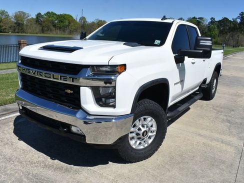 Used 2020 Chevrolet Silverado 2500 LT w/ Convenience Package image 6