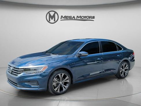 Used 2021 Volkswagen Passat 2.0T SE FWD image 2