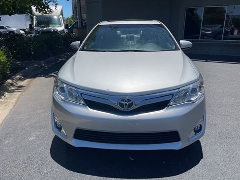Used 2014 Toyota Camry XLE FWD image 3