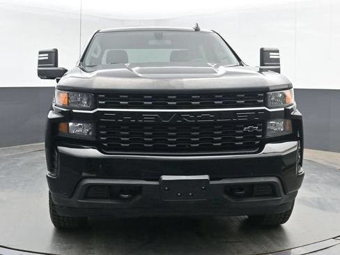 Used 2020 Chevrolet Silverado 1500 Custom w/ Custom Value Package AWD/4WD image 3