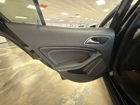 Used 2019 Mercedes-Benz GLA 250 image 23