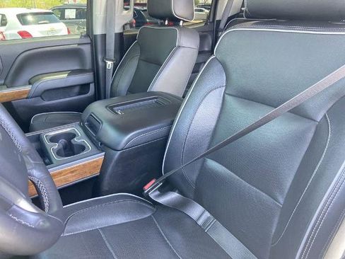 Used 2018 Chevrolet Silverado 2500 High Country w/ Duramax Plus Package AWD/4WD image 15