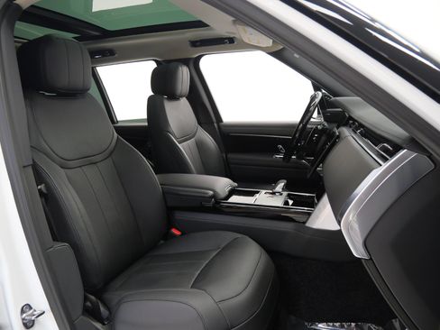 Used 2025 Land Rover Range Rover SE AWD/4WD image 26
