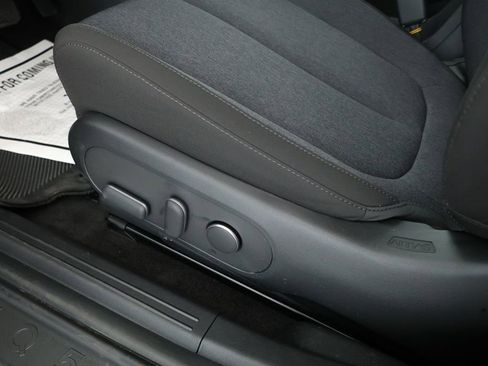 Used 2025 Hyundai Ioniq 5 SE image 8