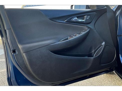 Used 2022 Chevrolet Malibu LT image 19