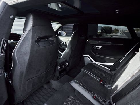 Used 2024 Lamborghini Urus Performante image 43