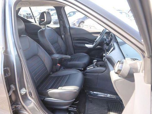 Used 2020 Nissan Kicks SR w/ SR Premium Package FWD image 25
