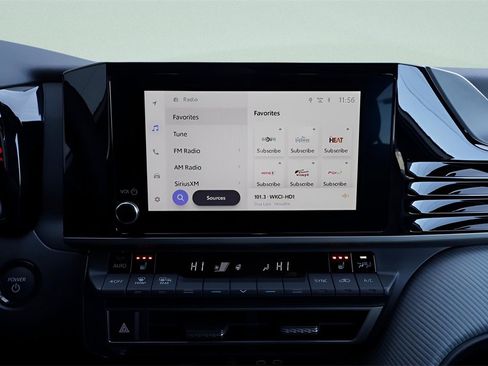 Certified 2025 Toyota Camry SE w/ Convenience Package image 35