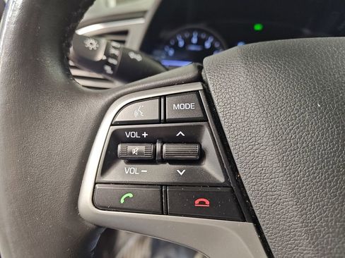 Used 2017 Hyundai Elantra Value Edition image 30