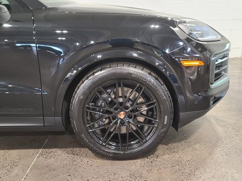 New 2026 Porsche Cayenne Coupe image 11