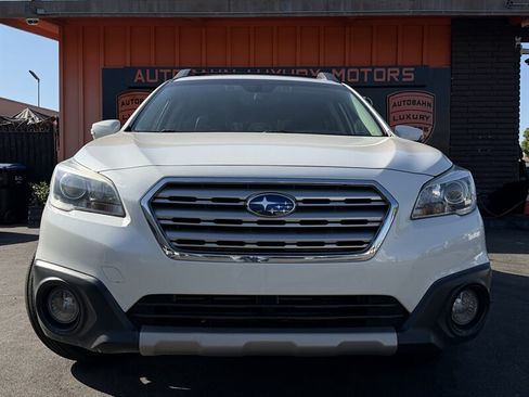 Used 2017 Subaru Outback 2.5i Limited AWD/4WD image 2
