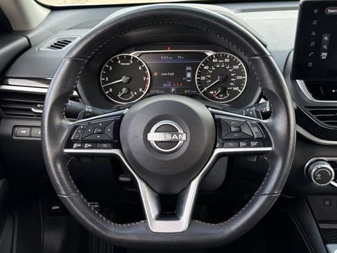 Used 2024 Nissan Altima 2.5 SR w/ SR Premium Package FWD image 12