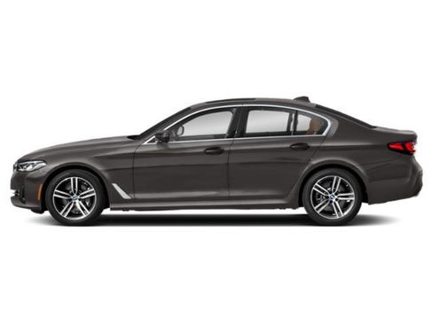 Used 2022 BMW 530i w/ Premium Package RWD image 3