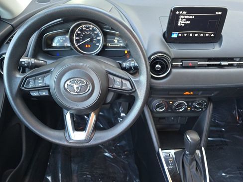 Used 2020 Toyota Yaris LE FWD image 15