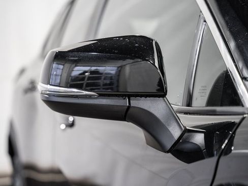 New 2026 Toyota Corolla Cross XLE image 13