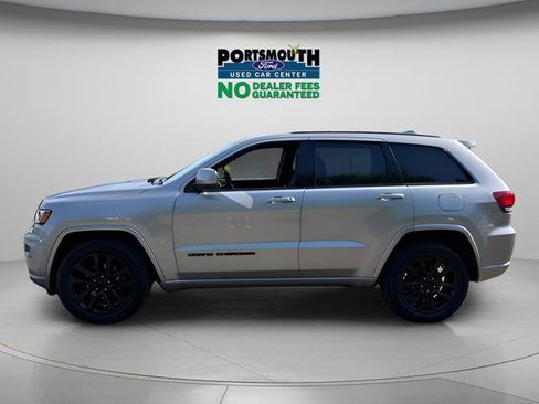 Used 2021 Jeep Grand Cherokee Laredo X AWD/4WD image 2