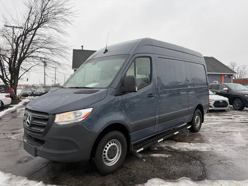 Used 2019 Mercedes-Benz Sprinter 144 image 9
