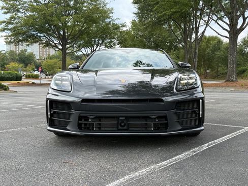 New 2025 Porsche Panamera 4 image 8