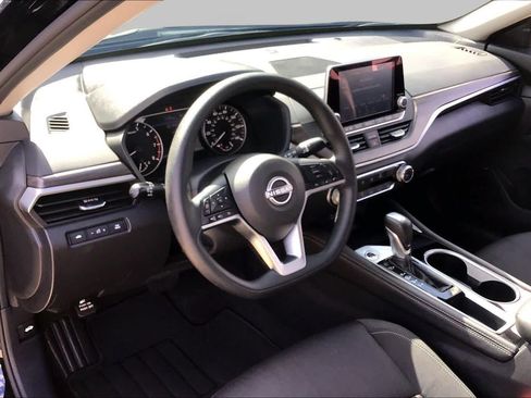 Certified 2023 Nissan Altima 2.5 SV FWD image 16
