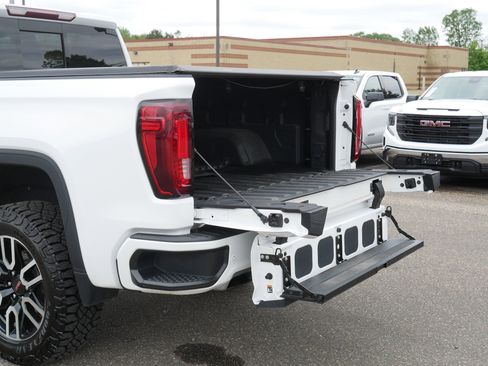 Used 2021 GMC Sierra 1500 AT4 w/ AT4 Preferred Package AWD/4WD image 18