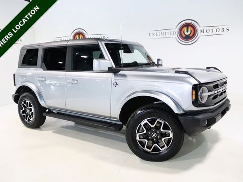 Used 2023 Ford Bronco Outer Banks AWD/4WD image 1