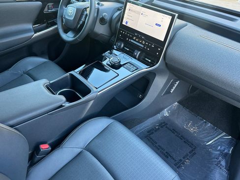 Used 2024 Toyota bZ4X Limited image 19